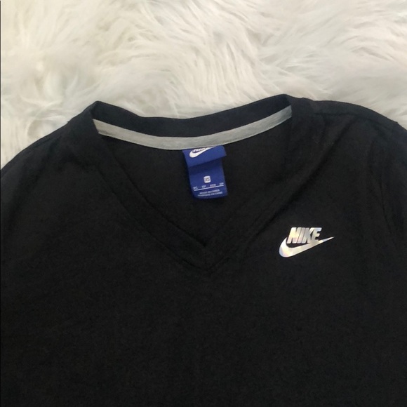 Iridescent Nike V-Neck Top - Picture 2 of 2